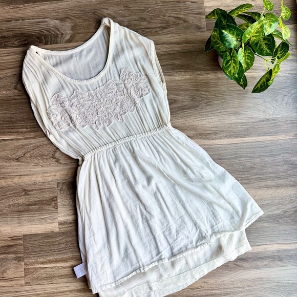 Kimchi Blue Cream Sleeveless Cold Shoulder Beaded Elatic Waist Dress Size M - Picture 12 of 16